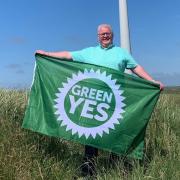 Formerly independent Comhairle nan Eilean Siar councillor Roddy MacKay has switched to the Scottish Geens