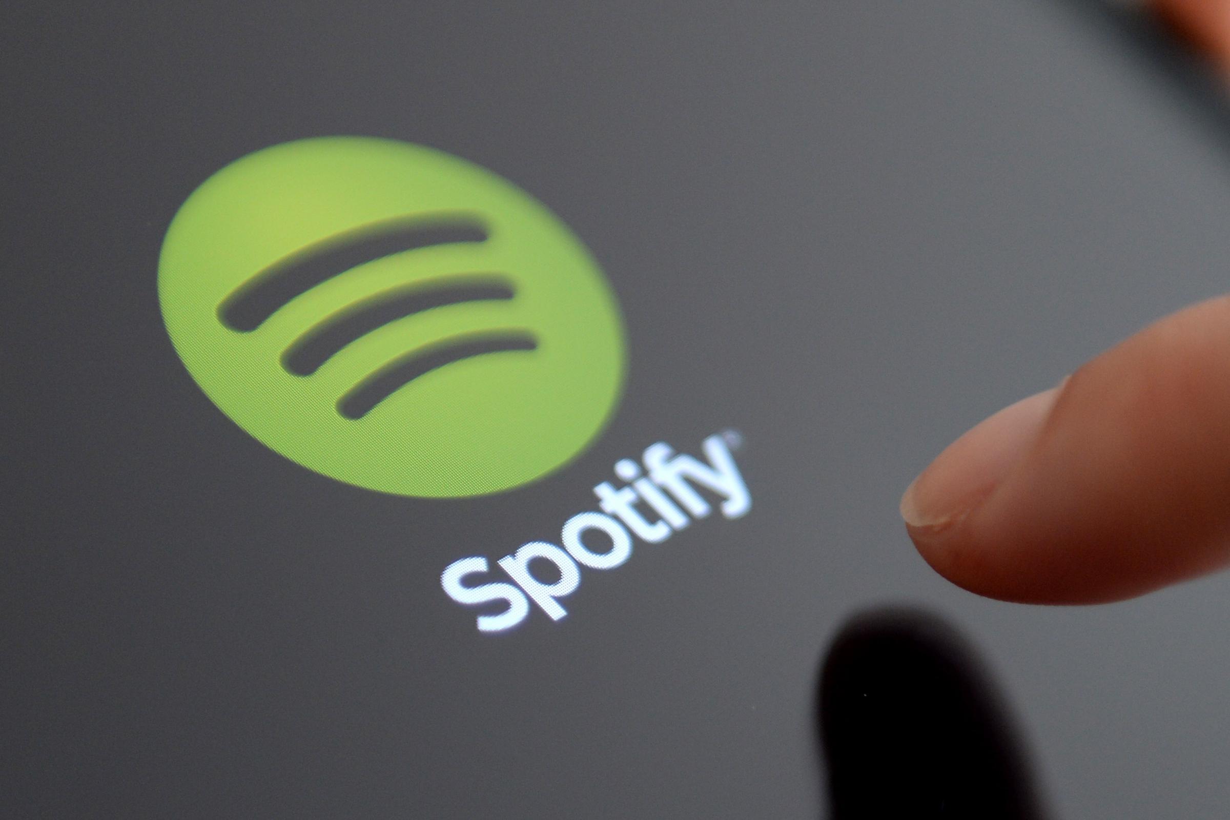 Spotify and Snapchat users all report outage as major apps go down