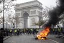 The gilets jaunes – yellow protesters – have brought chaos to shops in Paris at a crucial part of the year