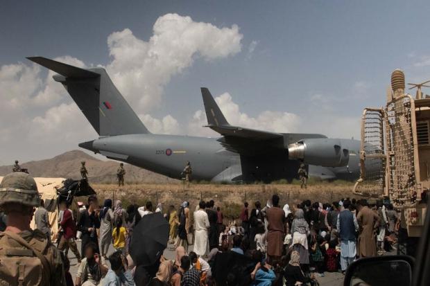 Plane leaves Kabul airport during the evacutioan