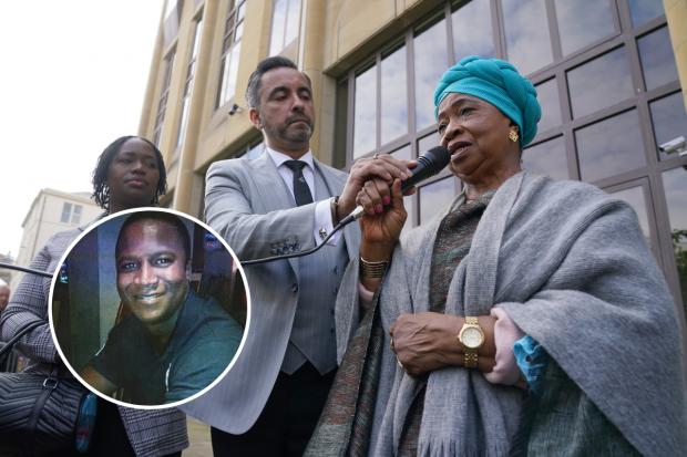 Sheku Bayoh arresting officer 'overwhelmed with terror' after being hit on head, inquiry told