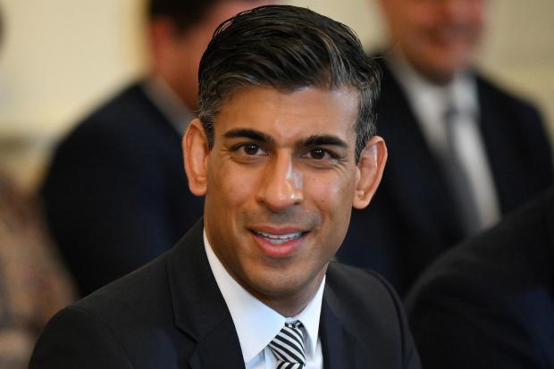 Chancellor Rishi Sunak has announced that all households in the UK will get a £400 discount on their energy bills
