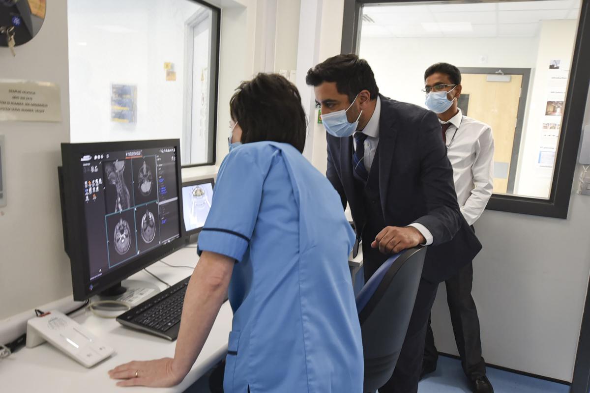 Humza Yousaf unveils ‘life-changing’ MRI scanner at Beatson Cancer Centre
