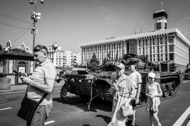 The National: Family on Khreshchatyk Boulevard
