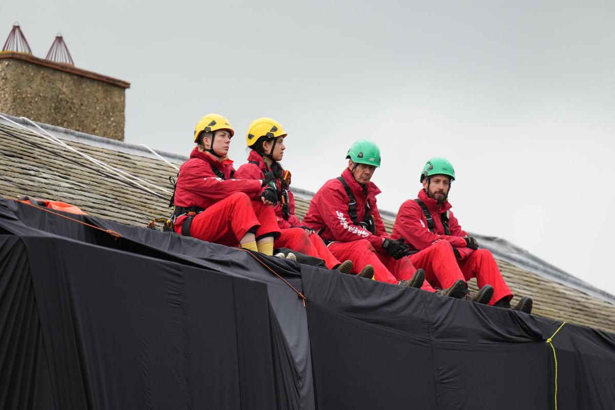 Greenpeace activists end hours-long protest against oil 'frenzy' on Sunak's  roof | The National