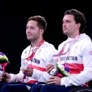 Gordon Reid (right) and Alfie Hewitt pose with their silver medals