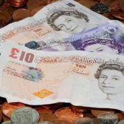 Wages across UK fall at record rate amid cost of living crisis
