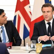 French President Emmanuel Macron, right, and UK Prime Minister Rishi Sunak