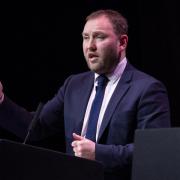 Ian Murray was reminded of his flirtation with Change UK as he accused the SNP of wanting a Tory government