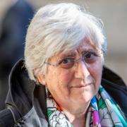 Clara Ponsati says she intends to fight a new Spanish arrest warrant
