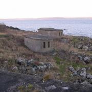 The building was one of several built on Cramond Island to fortify Edinburgh against submarine attacks during WW2