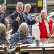 Labour leader Keir Starmer talks with Wilma Brown in Kirkcaldy