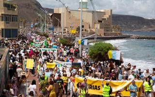 People are protesting against the current tourism model on the island of Gran Canaria
