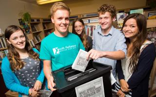 Researchers at the Edinburgh and Sheffield universities recommend lowering the voting age to 16 across the UK