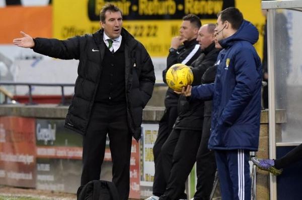 Hibs manager Alan Stubbs was furious over the condition of the Stark's Park pitch
